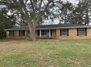 204 Bear Dr, Gulf Breeze, FL 32561