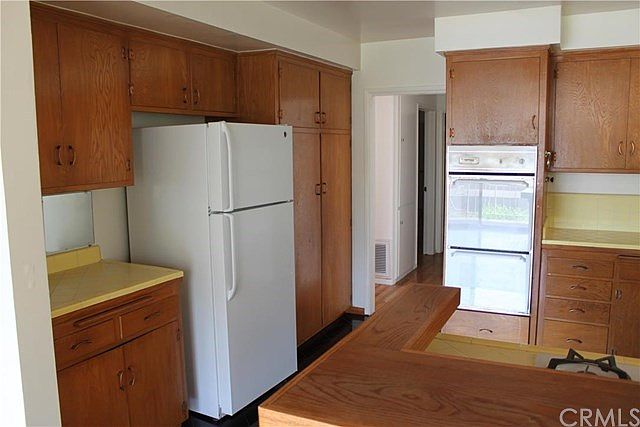 1st image of 2337 Teviot St