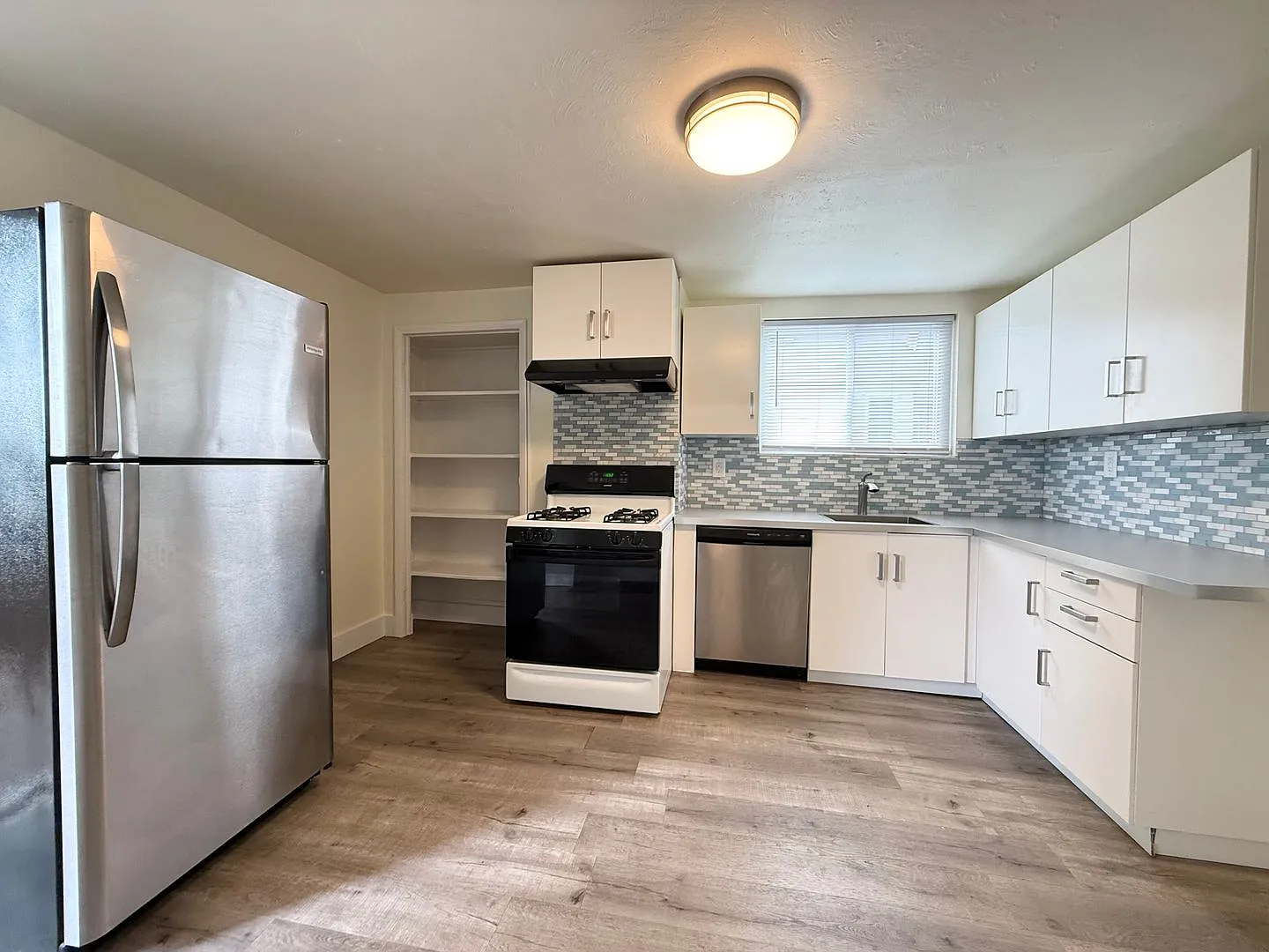 Updated 2BR Apartment with office now showing! — Photo 2