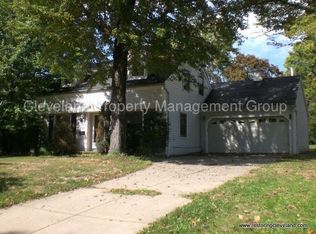 25106 Edgemont Dr, Cleveland, OH 44143