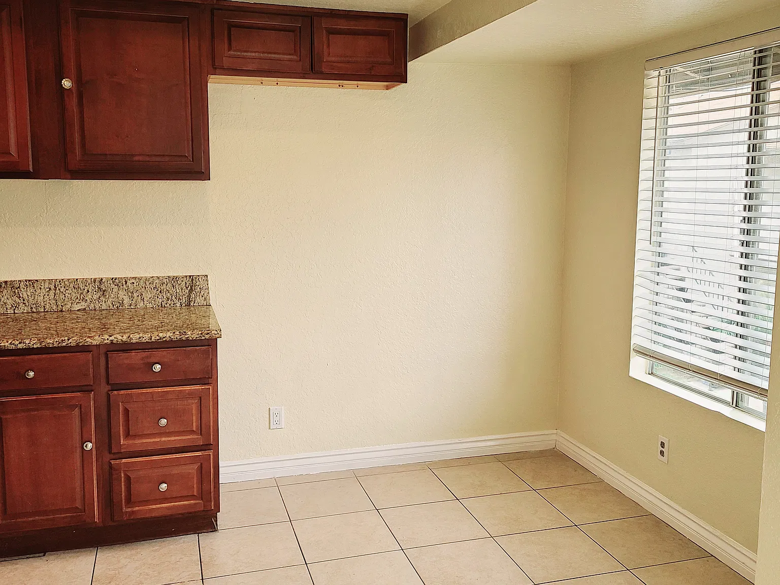 2 bed, 819 sqft, $2,000 — Photo 4