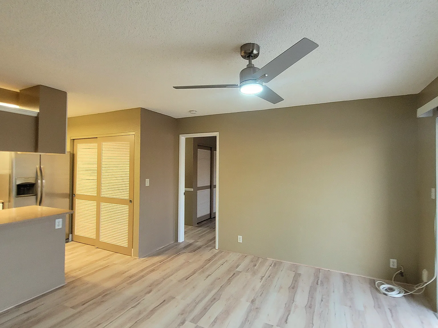 1 bed, 480 sqft, $2,400 — Photo 3