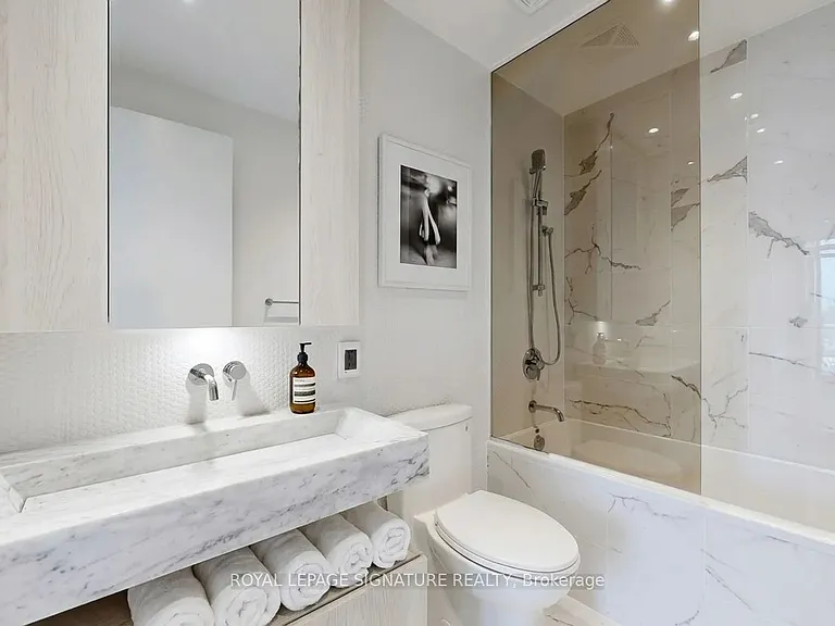 11 Yorkville Ave #3602 — Photo 5