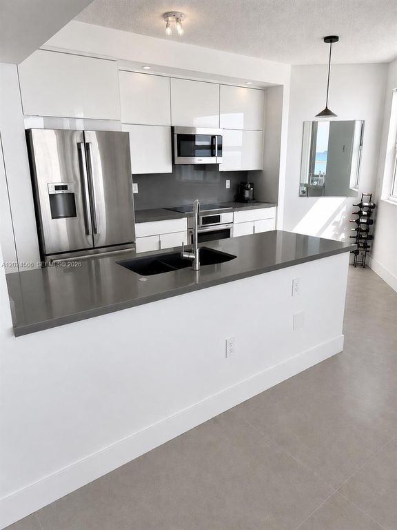 Apartment in Miami Beach, Miami-Dade - View 5