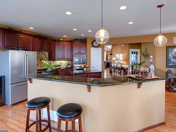 5th image of 67 Quail Dr S