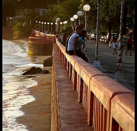 Malecon waking distance.