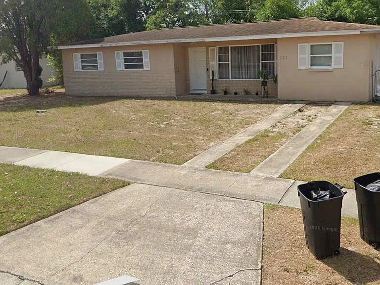 523 Wilshire Dr — Photo 3