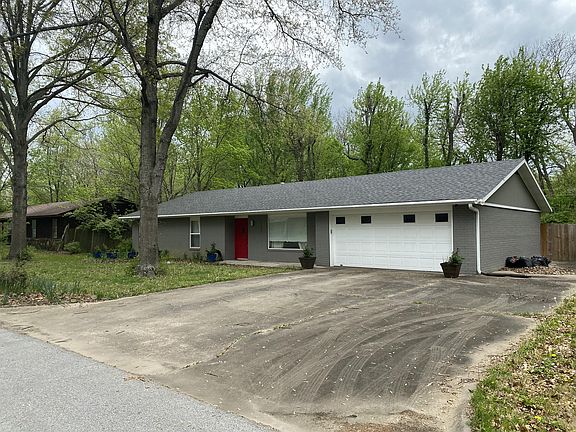 2nd image of 2203 S Coleman Ave
