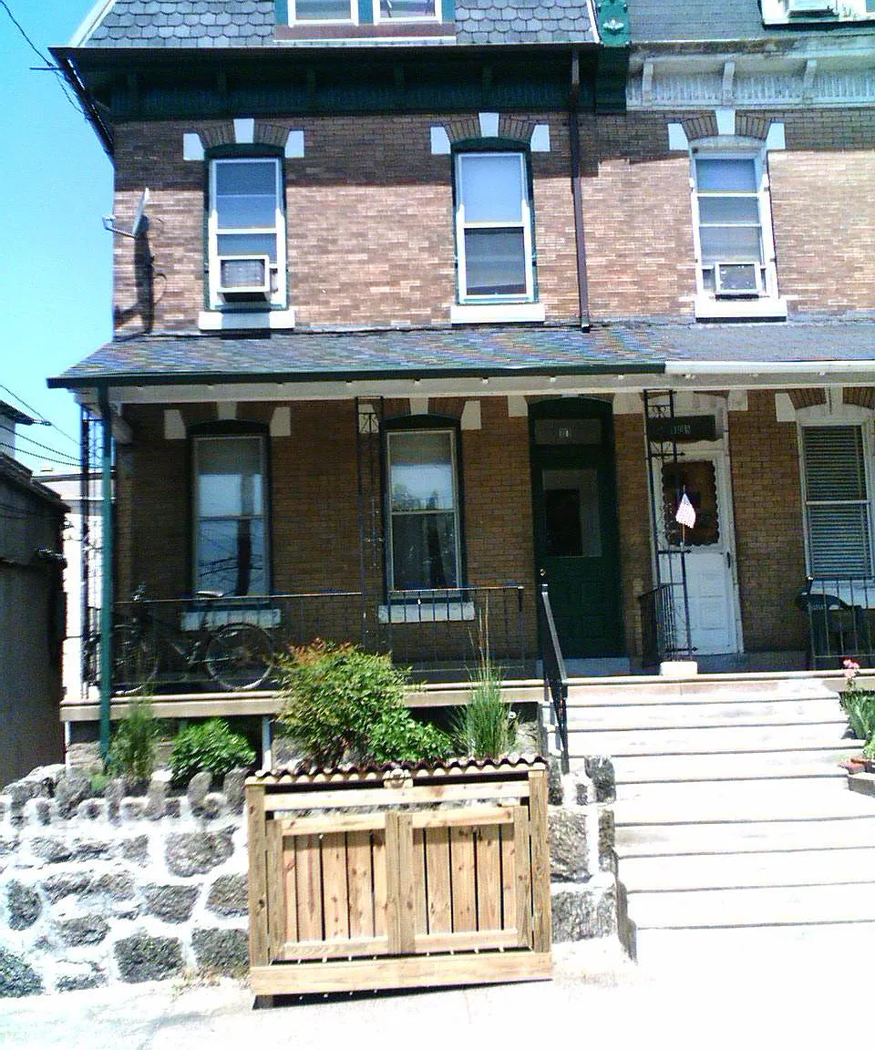 107 Sumac St — Photo 1