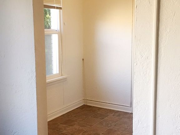 2nd image of 924 16th Ave APT 204