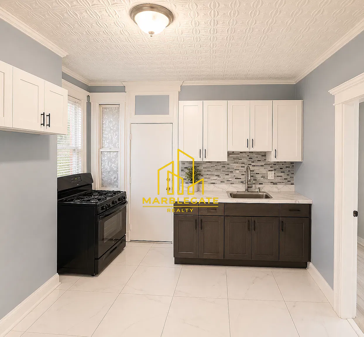 2 bed, 850 sqft, $1,925 — Photo 1
