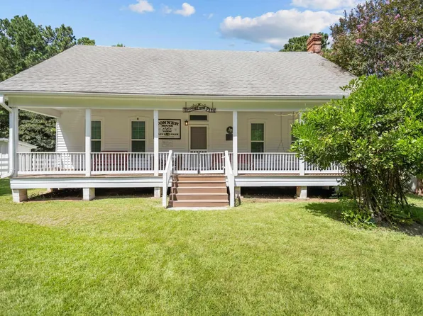 609 County Road 1175, Kennard, TX 75847