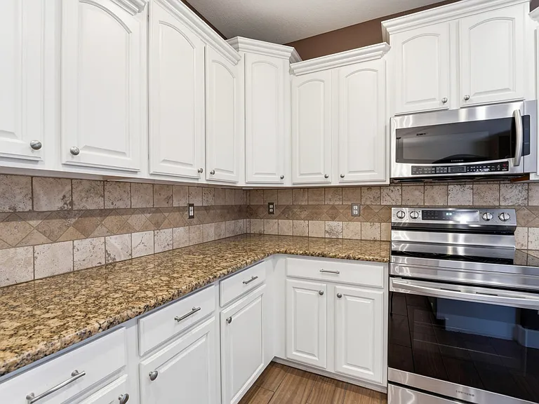 3446 E Fairview St — Photo 15