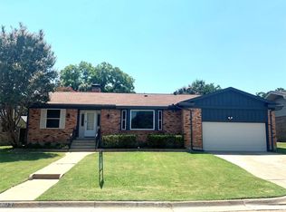 4613 Ridgemont Rd, Haltom City, TX 76117