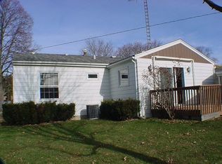 169 Terry Ct, Woodstock, IL 60098