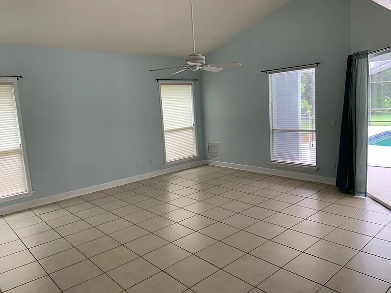 2600 Crescent Lake Ct — Photo 16