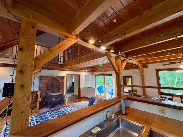 1871 West Hill Road, Townshend, VT 05353