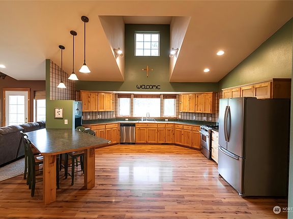 2nd image of 22022 89th Street NE