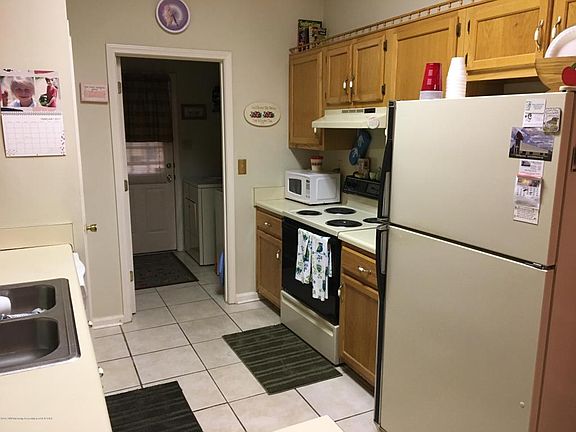4th image of 7807 Davis Pkwy