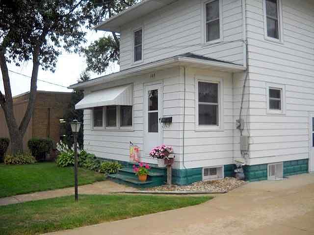 1st image of 109 6th Ave NE