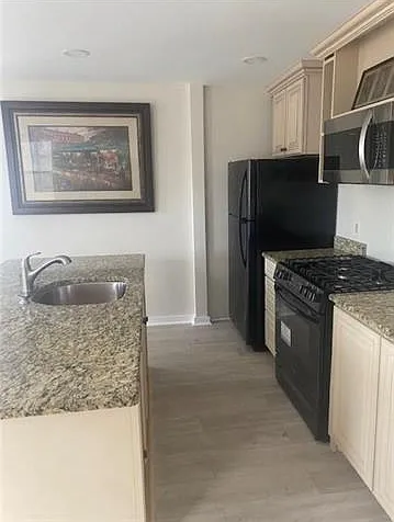 1 bed, 1.0 bath, 817 sqft, $1,500 — Photo 4