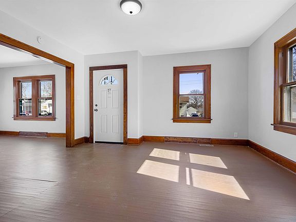 2nd image of 1257 Clover Ave
