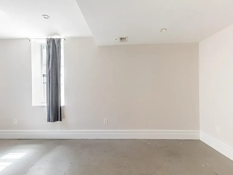 89 Cedar St #2L — Photo 12