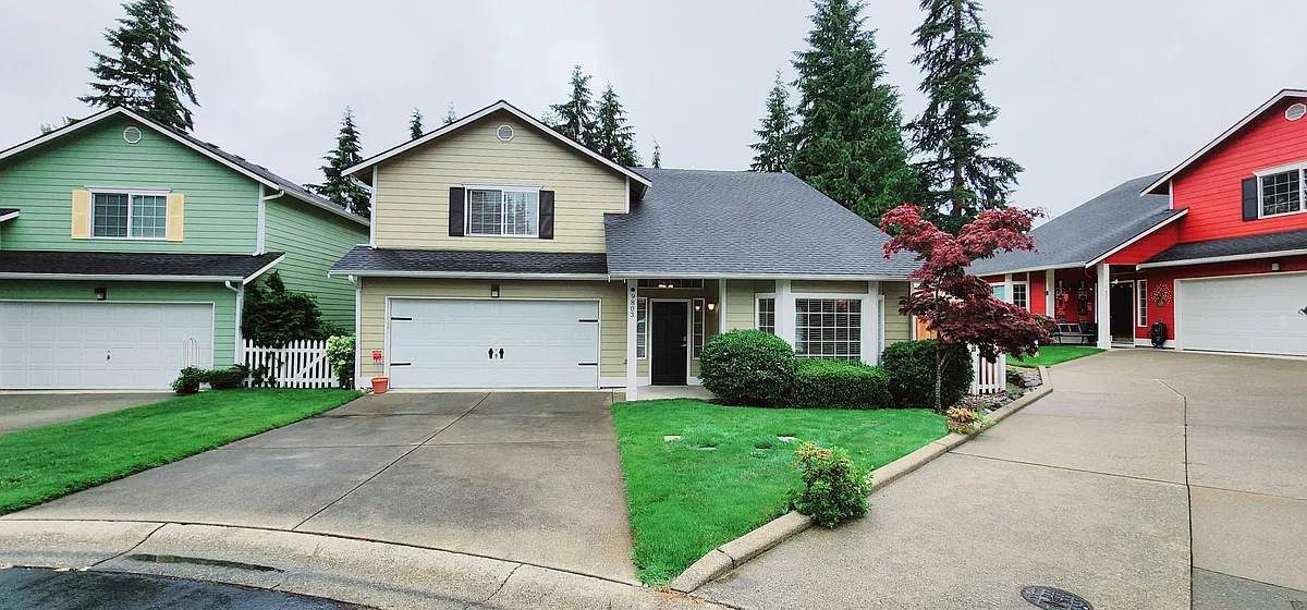 Photo 2 of 90 - 9803 23rd Ave SE #86 - Everett, WA Front_1 - 9803 23rd Ave SE #86