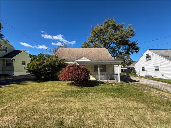 208 S Roanoke Ave, Youngstown, OH 44515