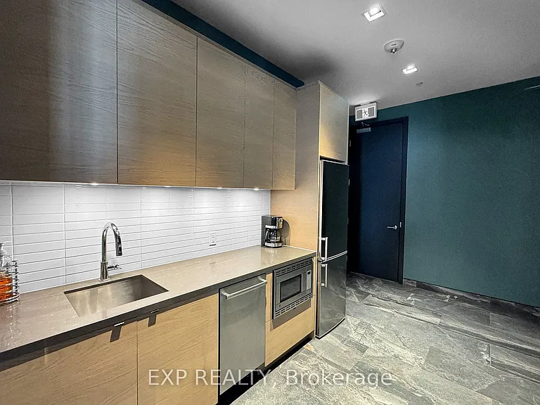 20 Thomas Riley Rd W #609 — Photo 32