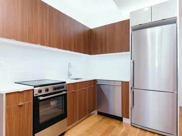 259 Albany Avenue image 1 of 16