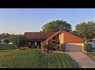 859 Geneva St E, Lehigh Acres, FL 33974