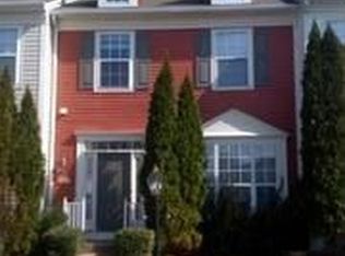 6867 Drifton Ct, Centreville, VA 20121