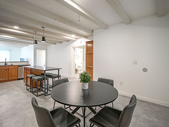 5th image of 11930 Menaul Blvd NE #209