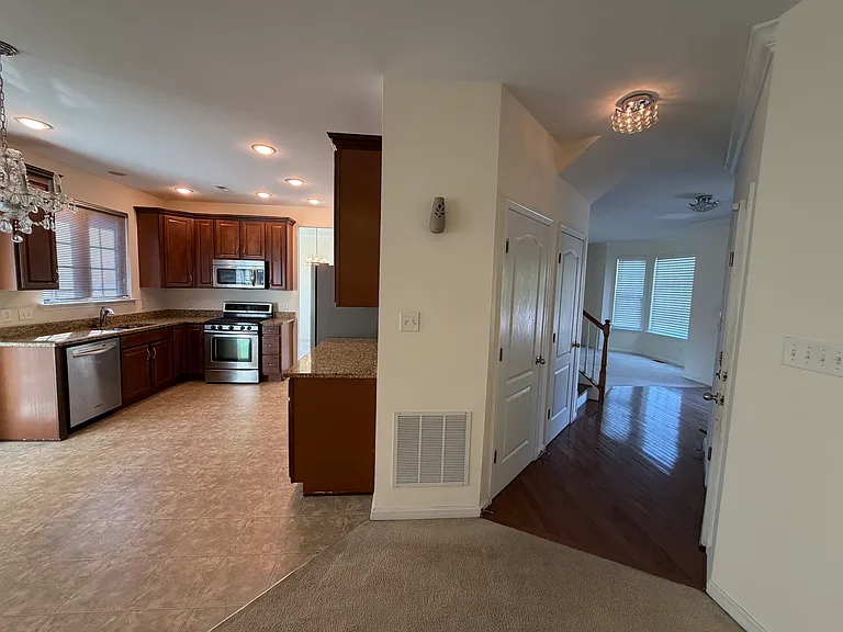 361 Northhampton Way — Photo 9
