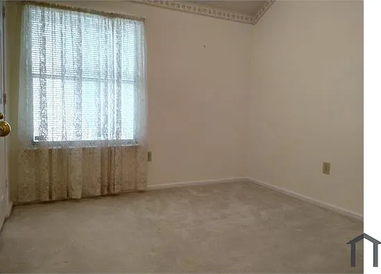 2312 Boardwalk Dr — Photo 4
