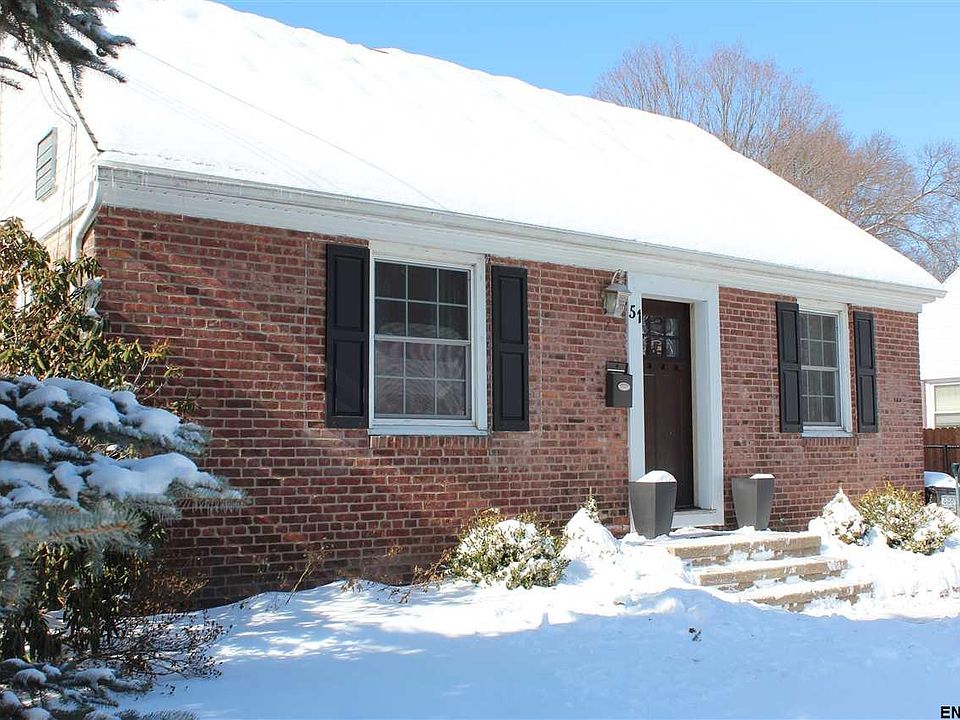 1st image of 51 Brent St
