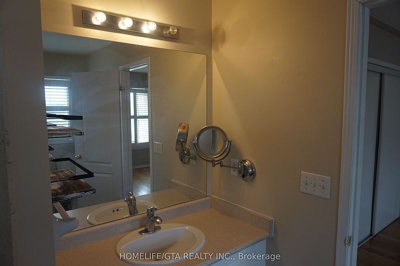 Toronto House for rent - 4 Bedrooms — photo 26