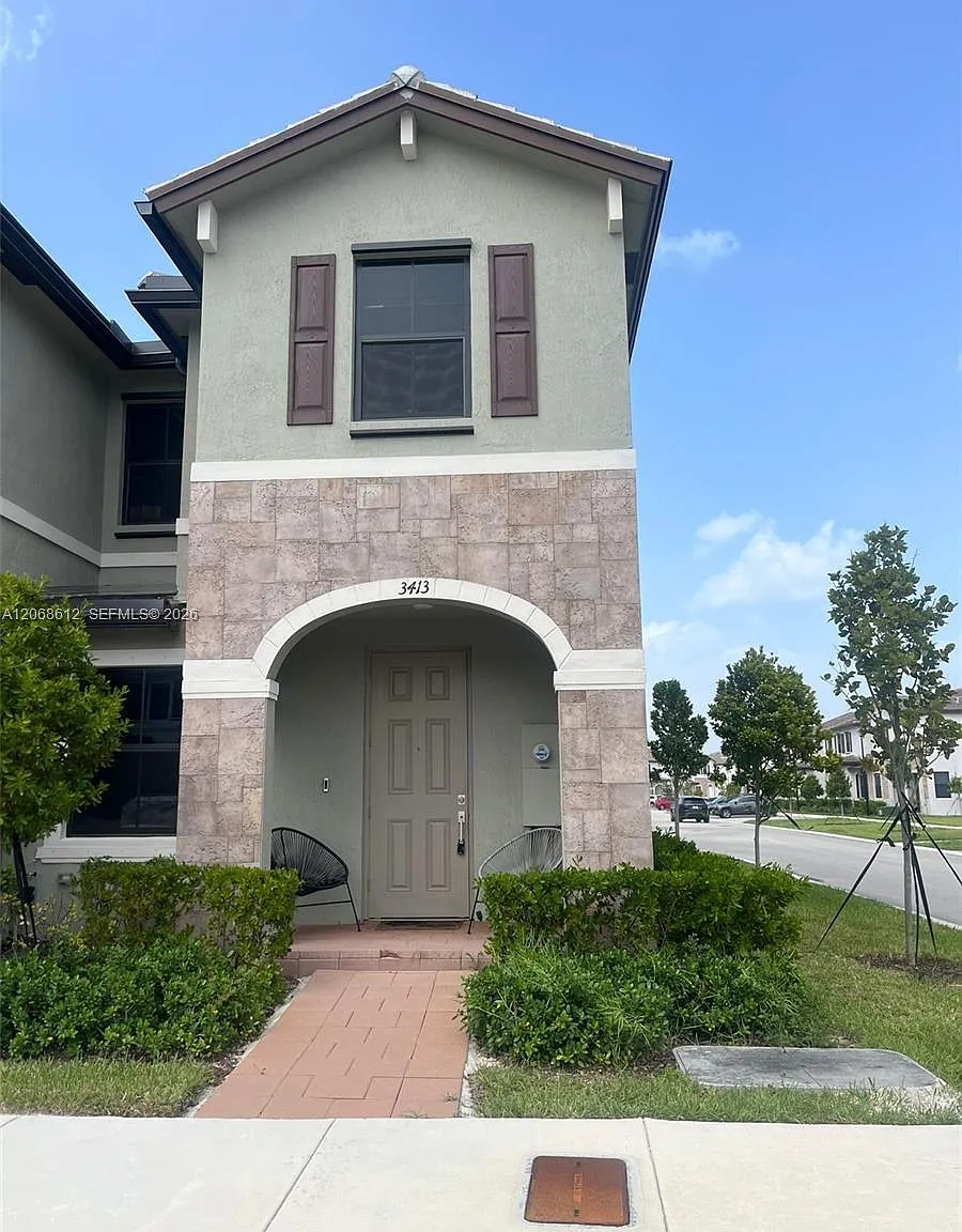 Aquabella North — Photo 1