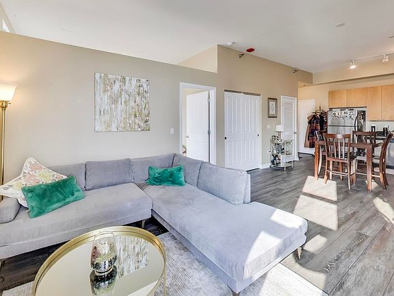 4th image of 1464 S Michigan Ave APT 611