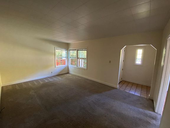 2nd image of 1012 5th Ave