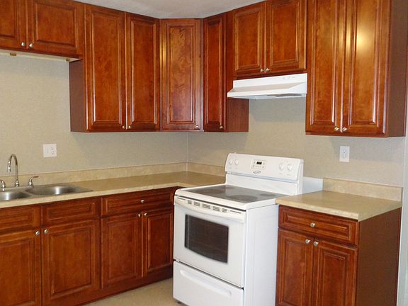 3rd image of 711 E Pleasant St APT A3