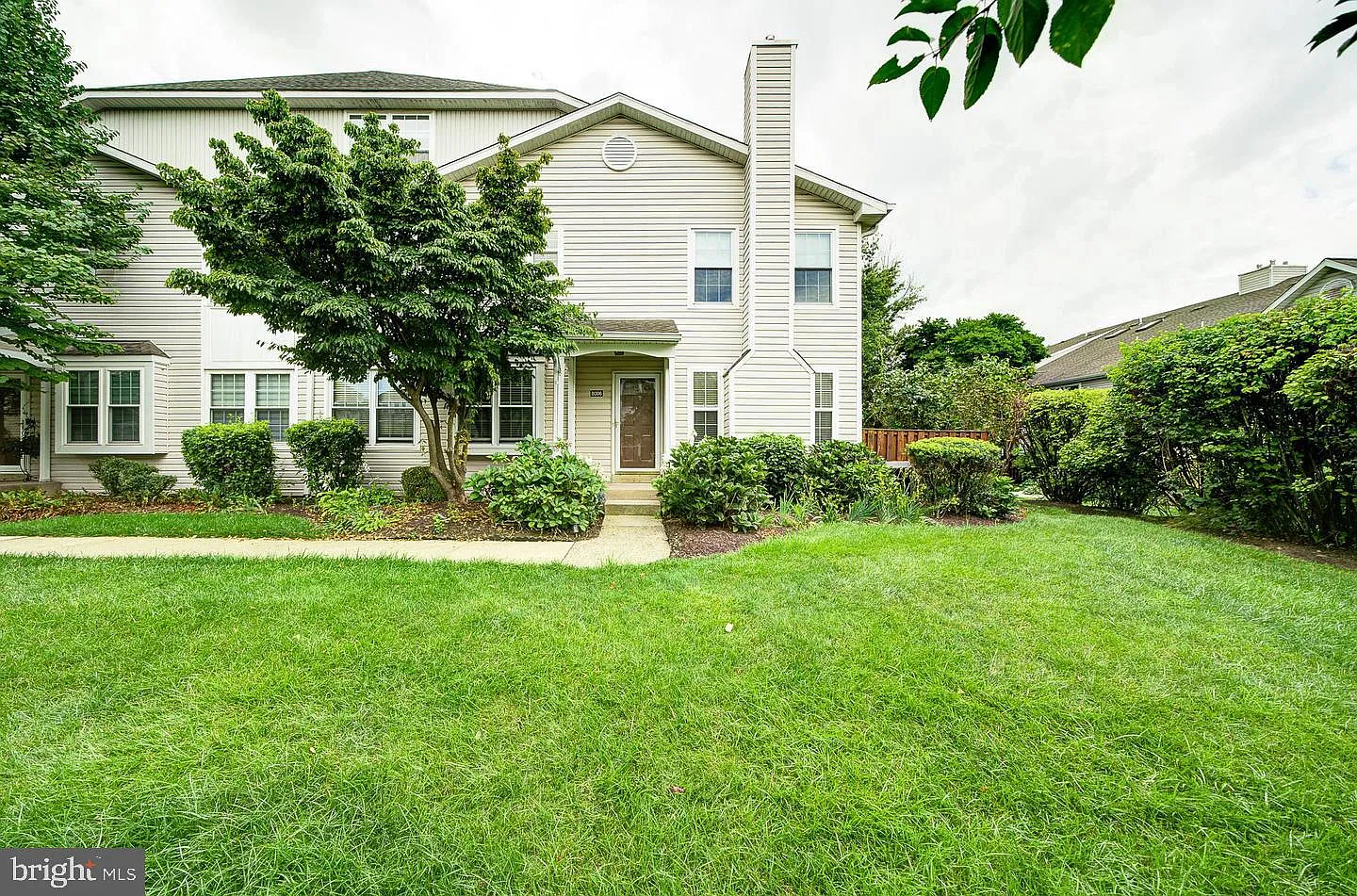 3 bed, 1.5 bath, 2580 sqft, $2,900 — Photo 1