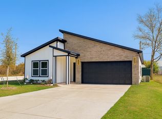 121 Loon Bay Dr, Gun Barrel City, TX 75156