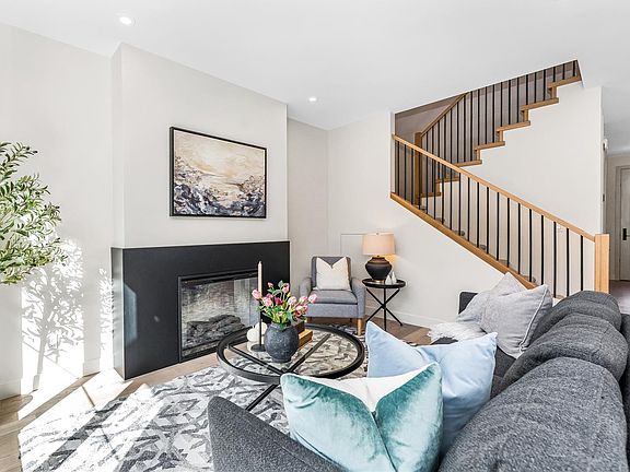 3rd image of 3333 Henderson Rd #3