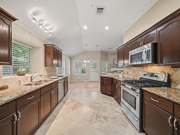 3rd image of 223 W New Meadows Dr