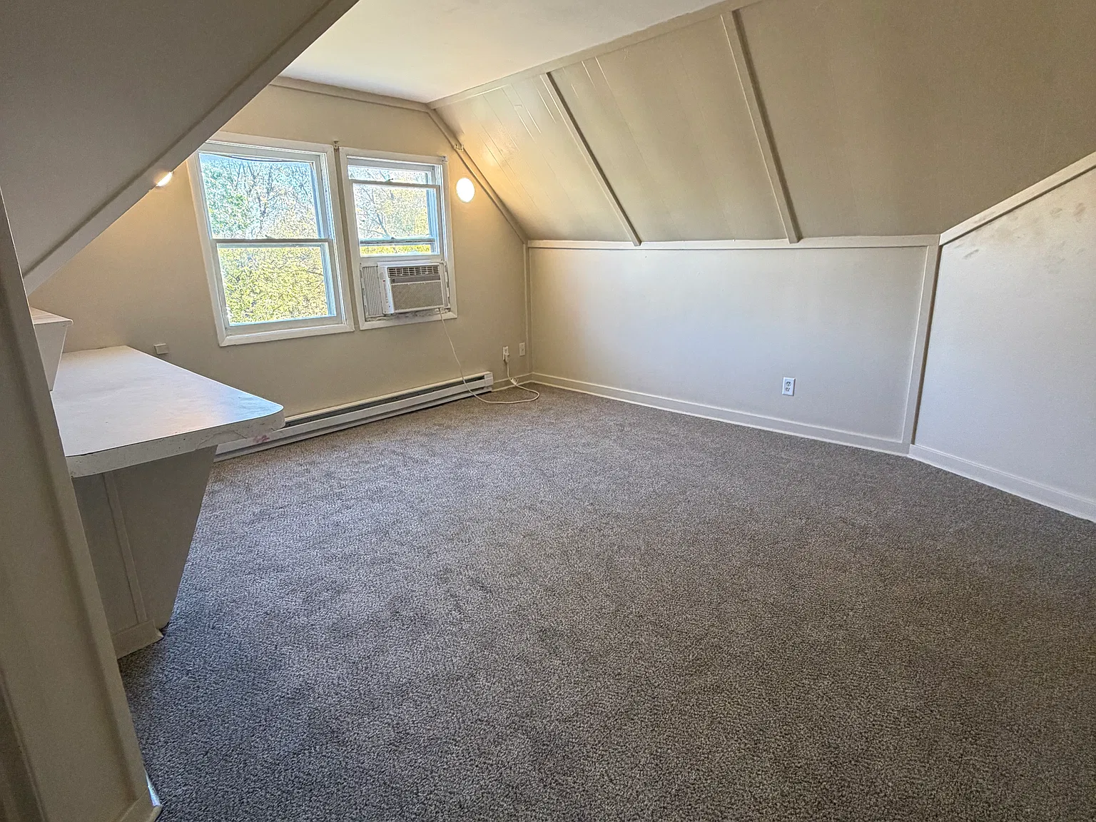 2 bed, 725 sqft, $950 — Photo 2