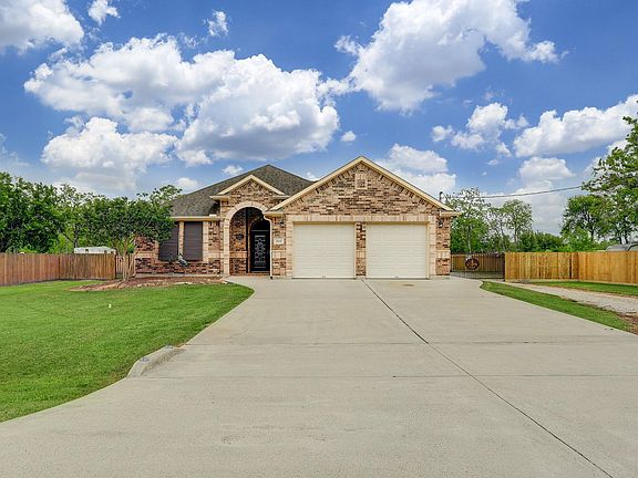 2nd image of 3515 Lone Pine Dr