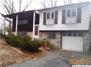 1064 Lucy Ln, Toms River, NJ