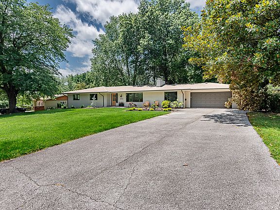 5th image of 2161 S Catalina Avenue